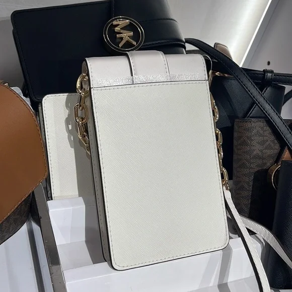 MICHAEL KORS CARMEN SMALL FAUX LEATHER PHONE CROSSBODY BAG - Picture 6 of 16